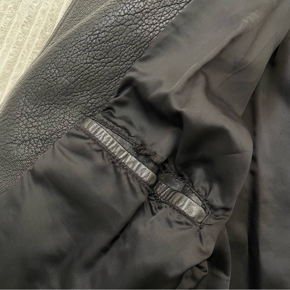 Vintage Bermans Men's Black Leather Motorcycle Jacket - Picture 7 of 10